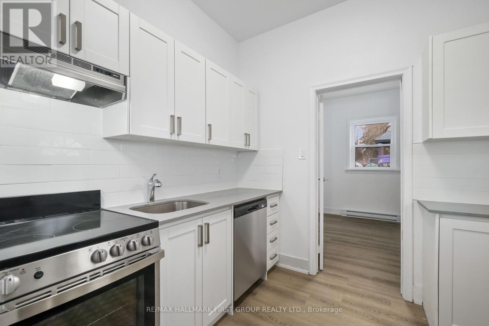 2a - 202 Green Street Property Photo 15