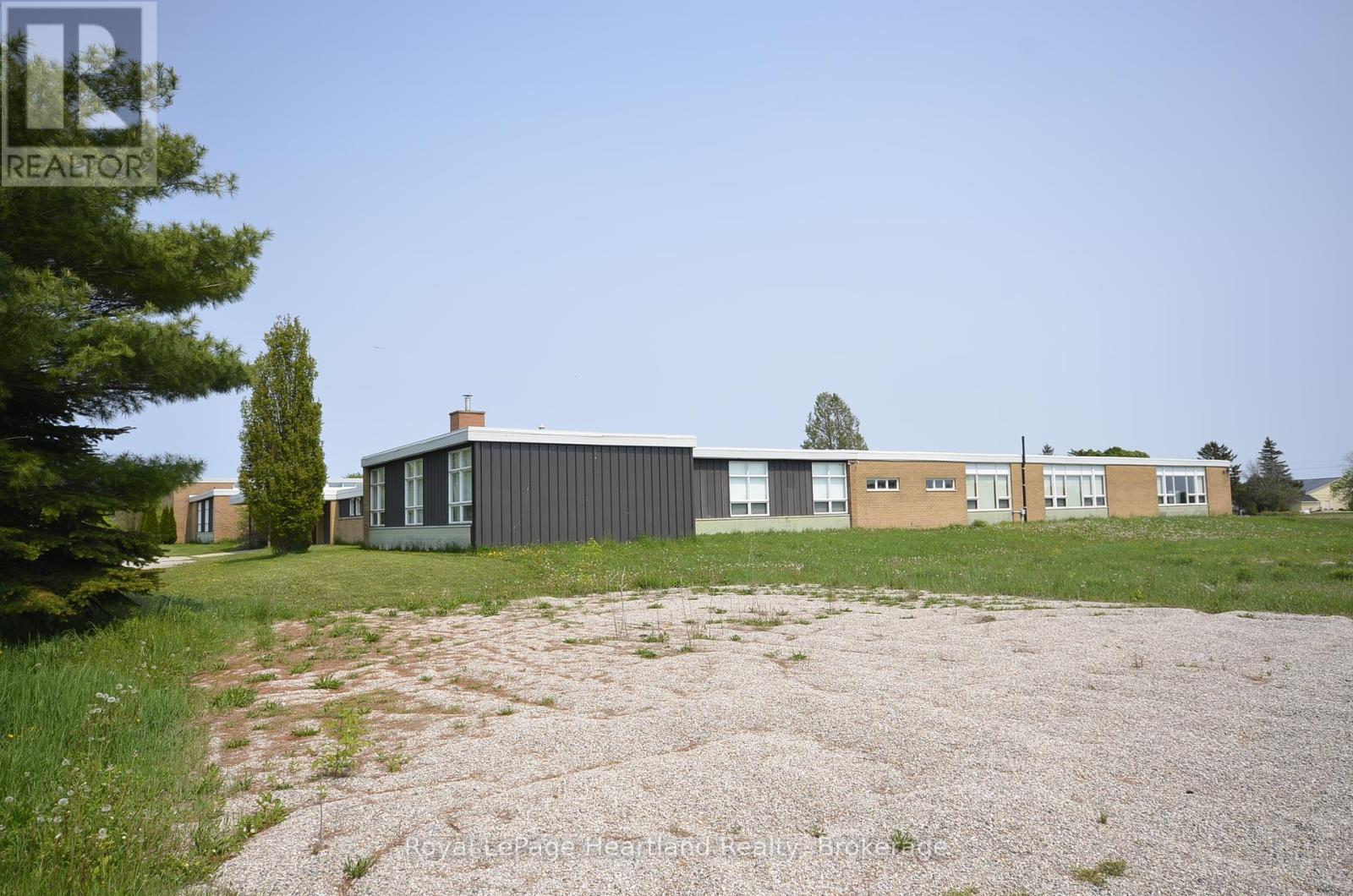 37375 Cut Line Road Property Photo 4
