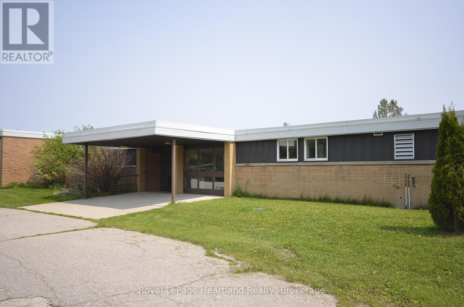 37375 Cut Line Road Property Photo 5