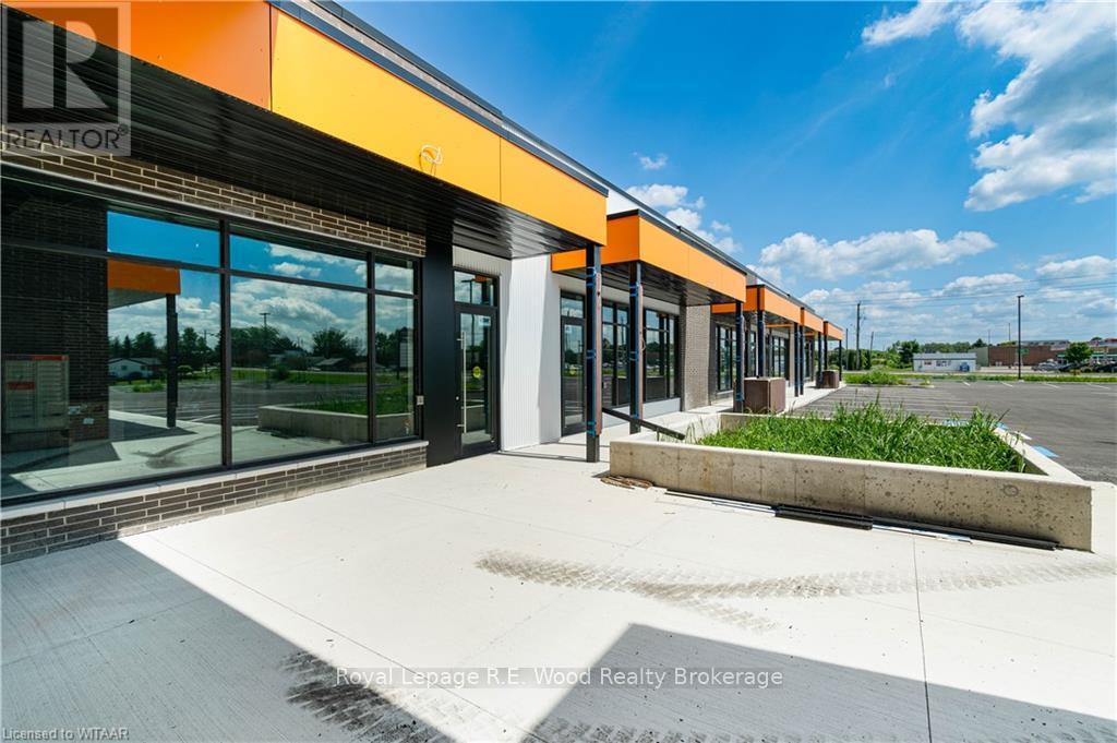114 - 671 Broadway - Northgate Plaza Property Photo 1