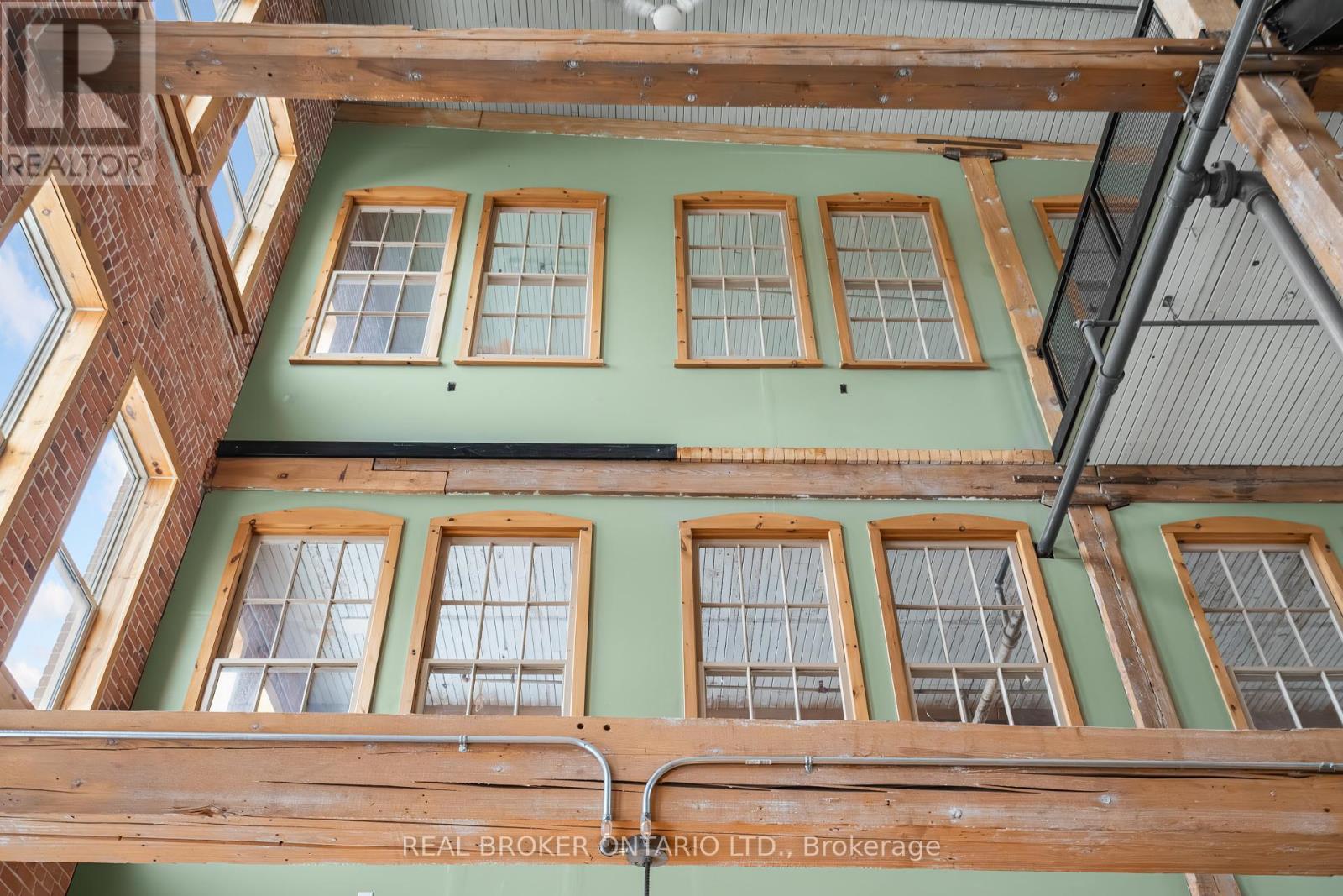250 - 1 Sherbrooke Street E Property Photo 11
