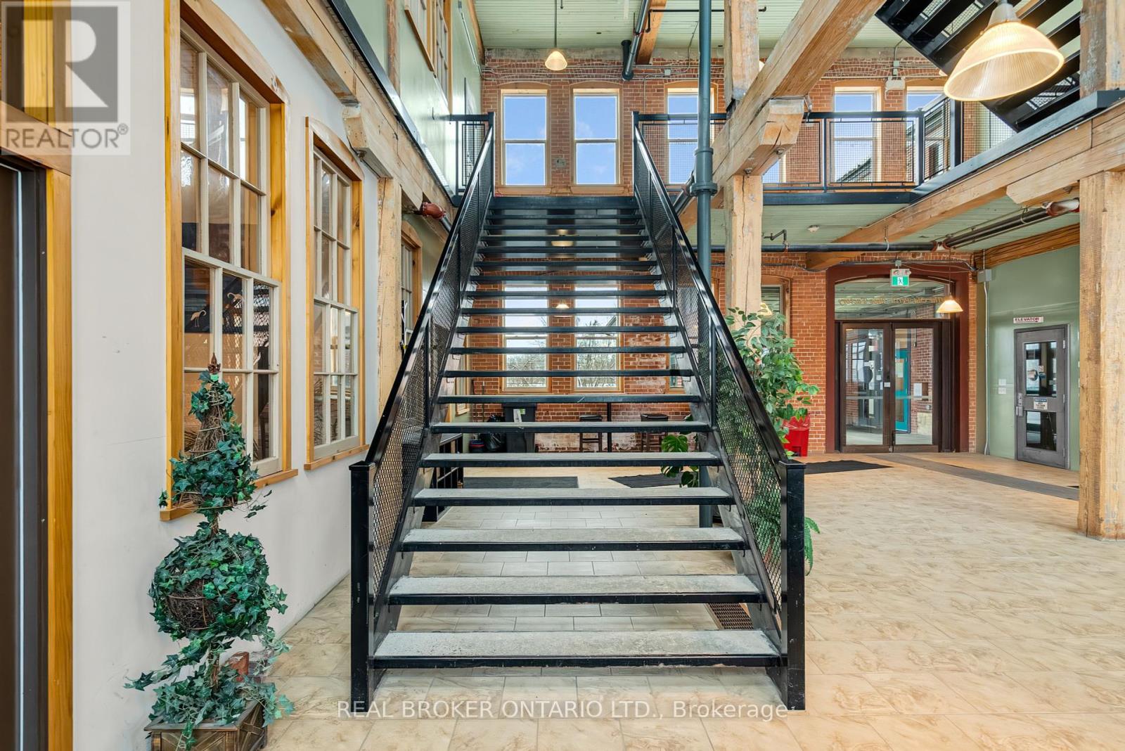 250 - 1 Sherbrooke Street E Property Photo 14