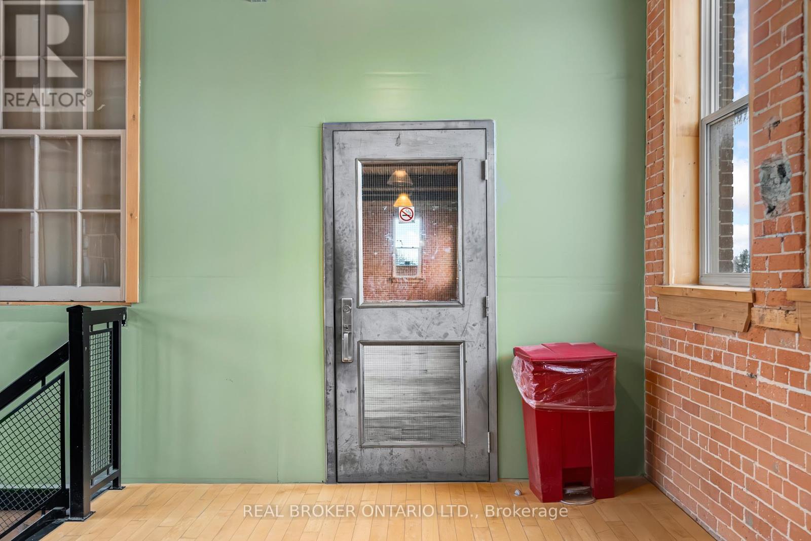 250 - 1 Sherbrooke Street E Property Photo 16