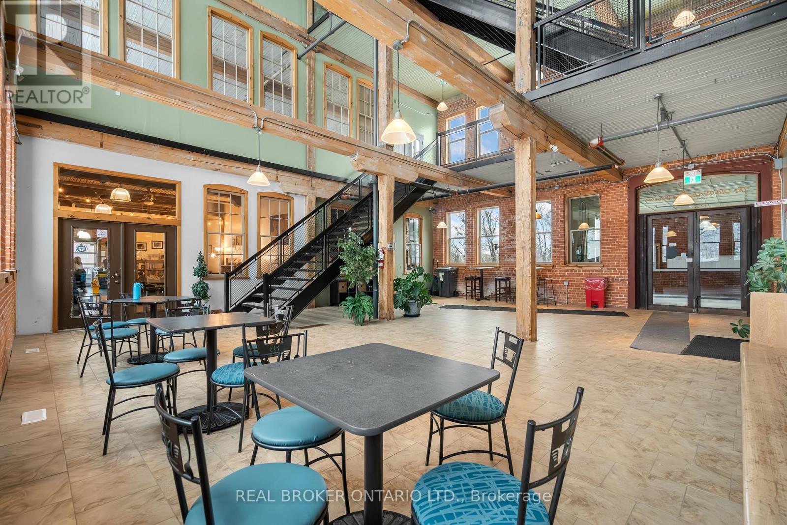 170 - 1 Sherbrooke Street E Property Photo 8