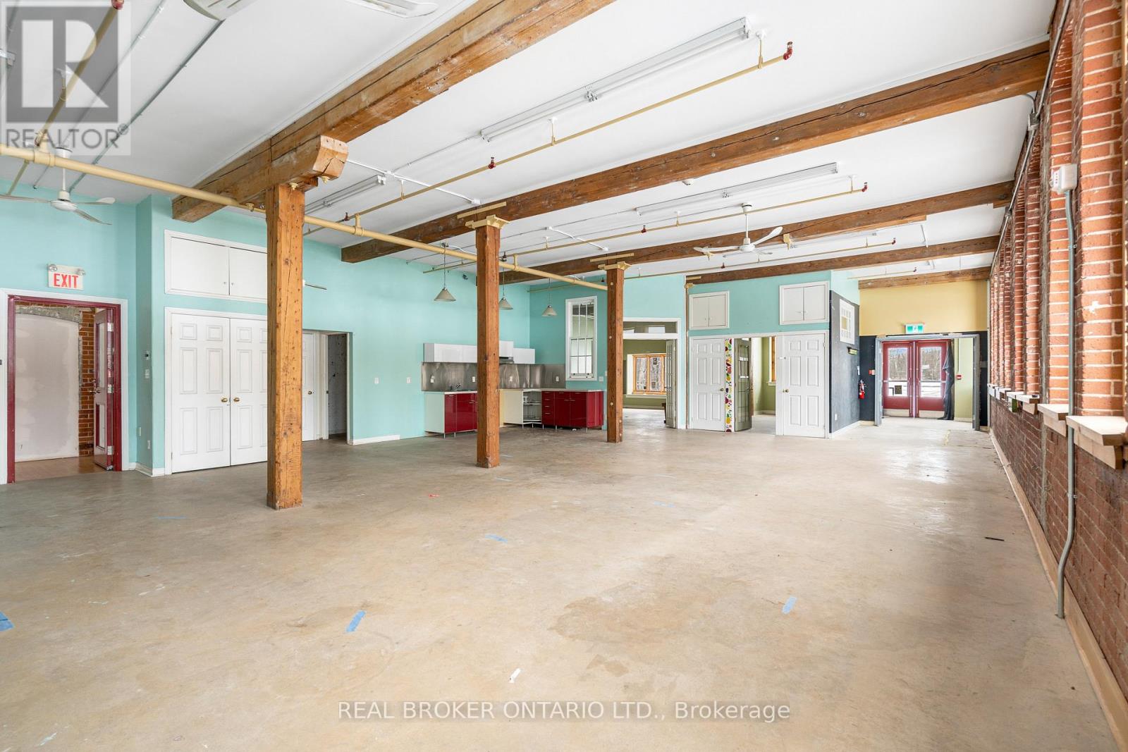 170 - 1 Sherbrooke Street E Property Photo 10