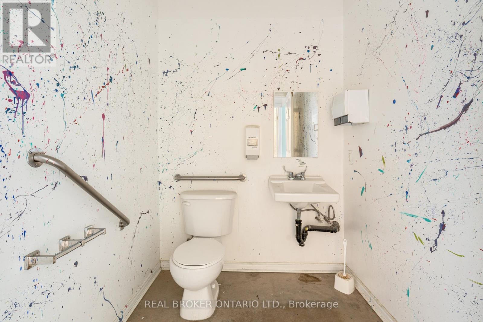 170 - 1 Sherbrooke Street E Property Photo 18