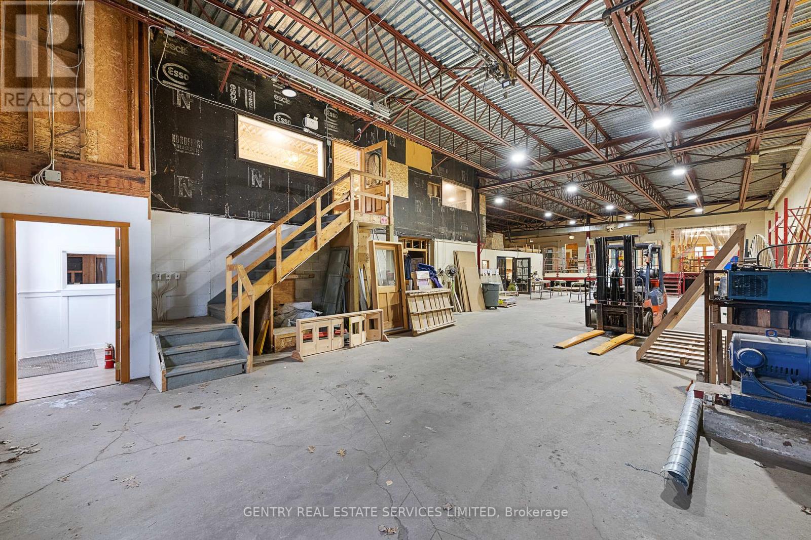14 Conway Street Property Photo 4