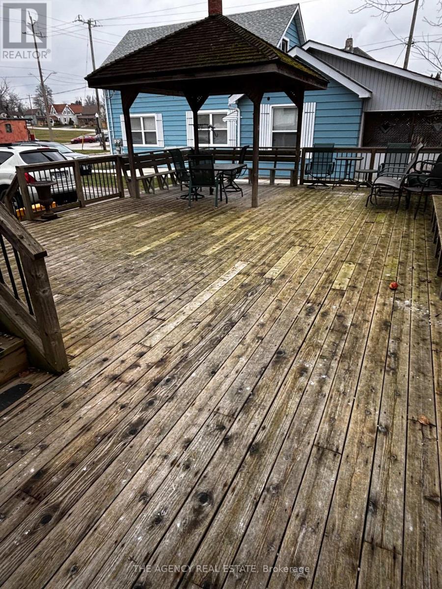 120 Rolph Street Property Photo 11