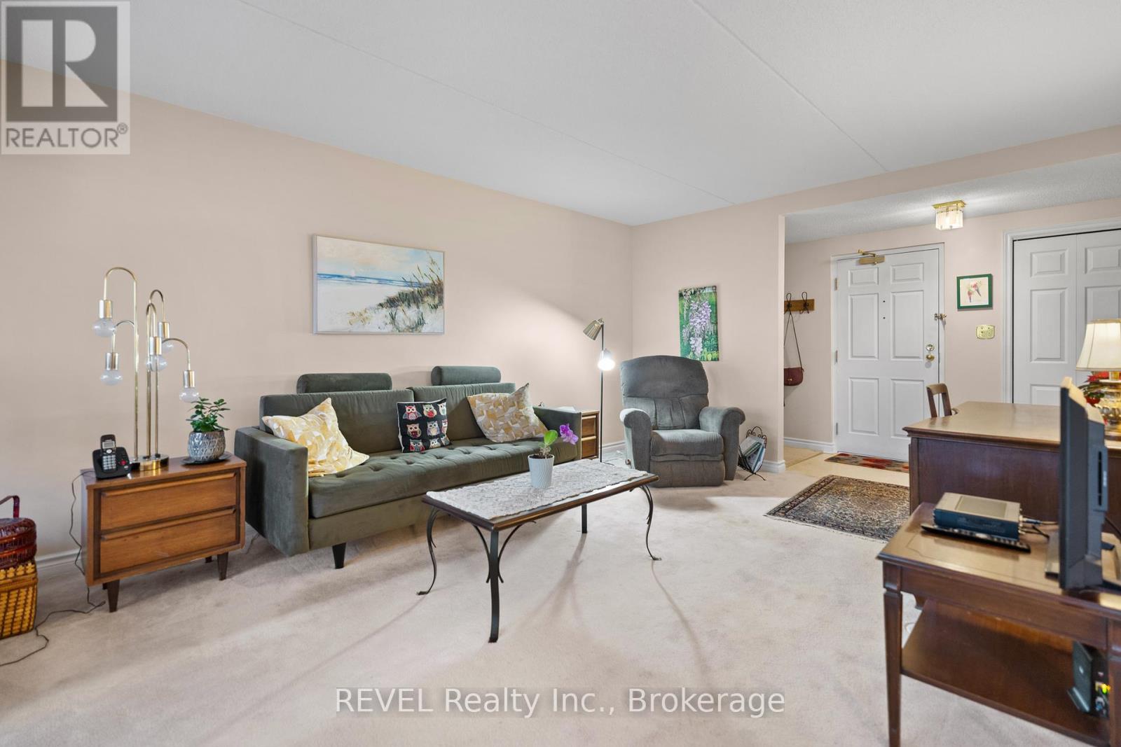 303 - 244 Lakeshore Road Property Photo 7