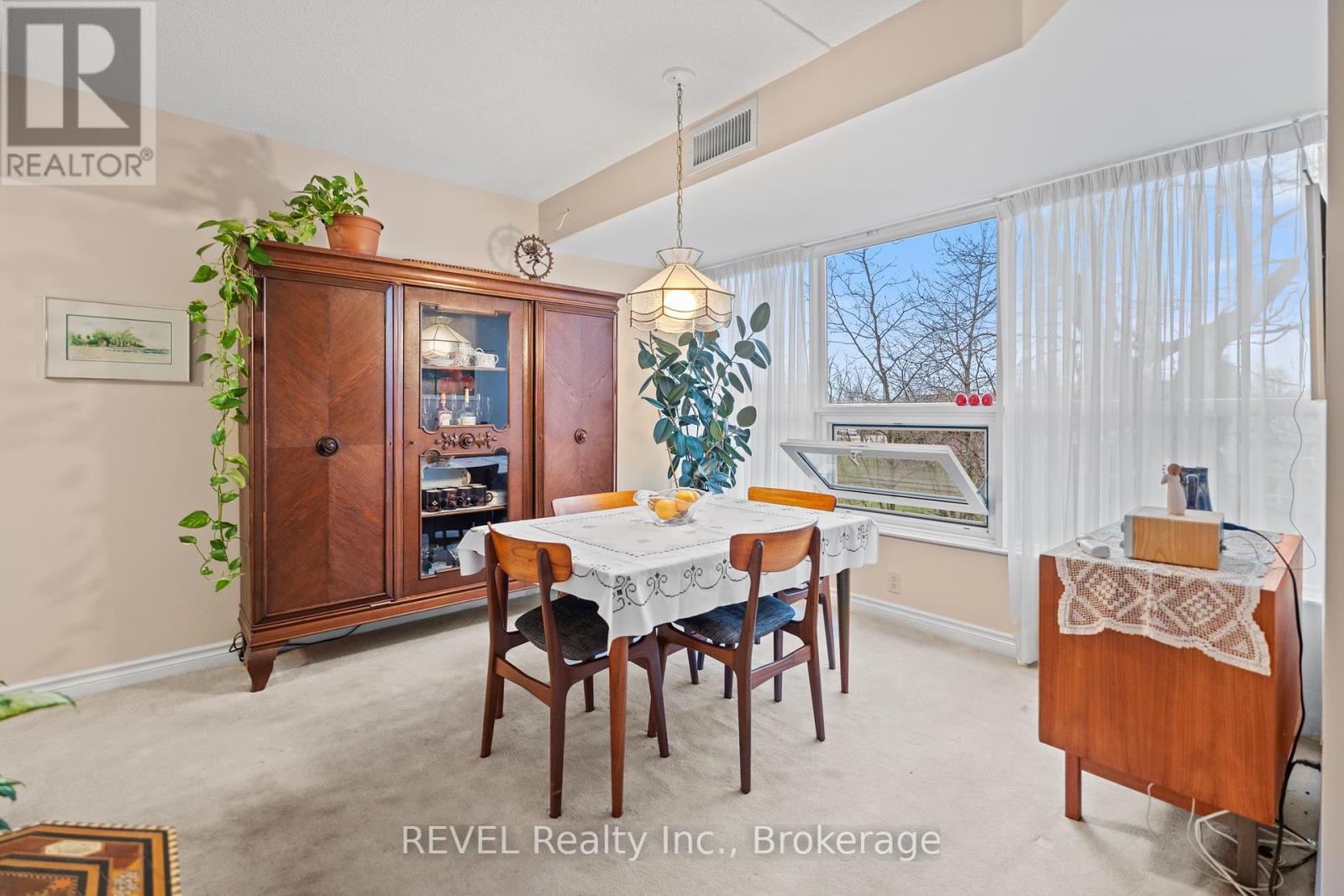 303 - 244 Lakeshore Road Property Photo 11