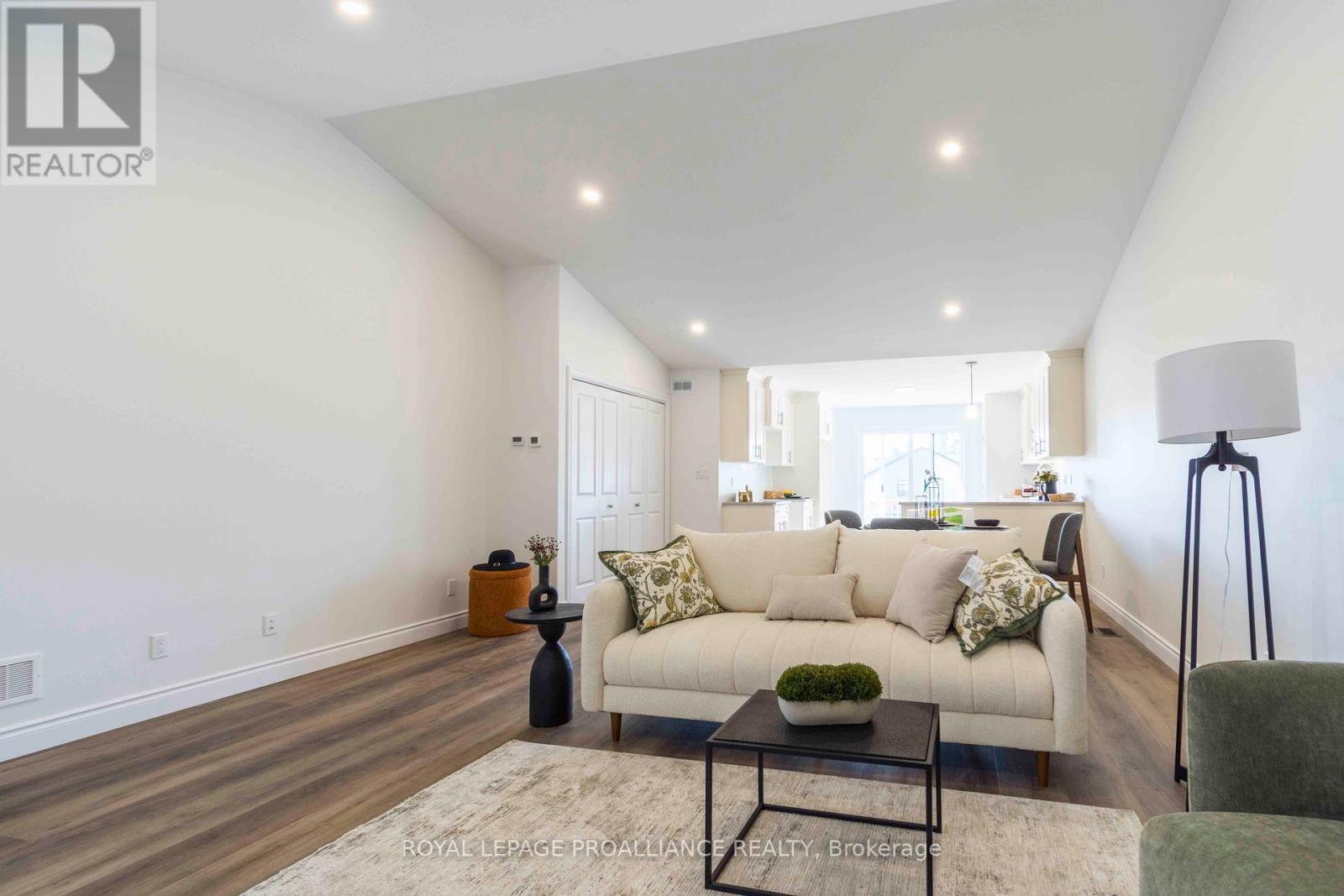 47 Mackenzie John Crescent Property Photo 6