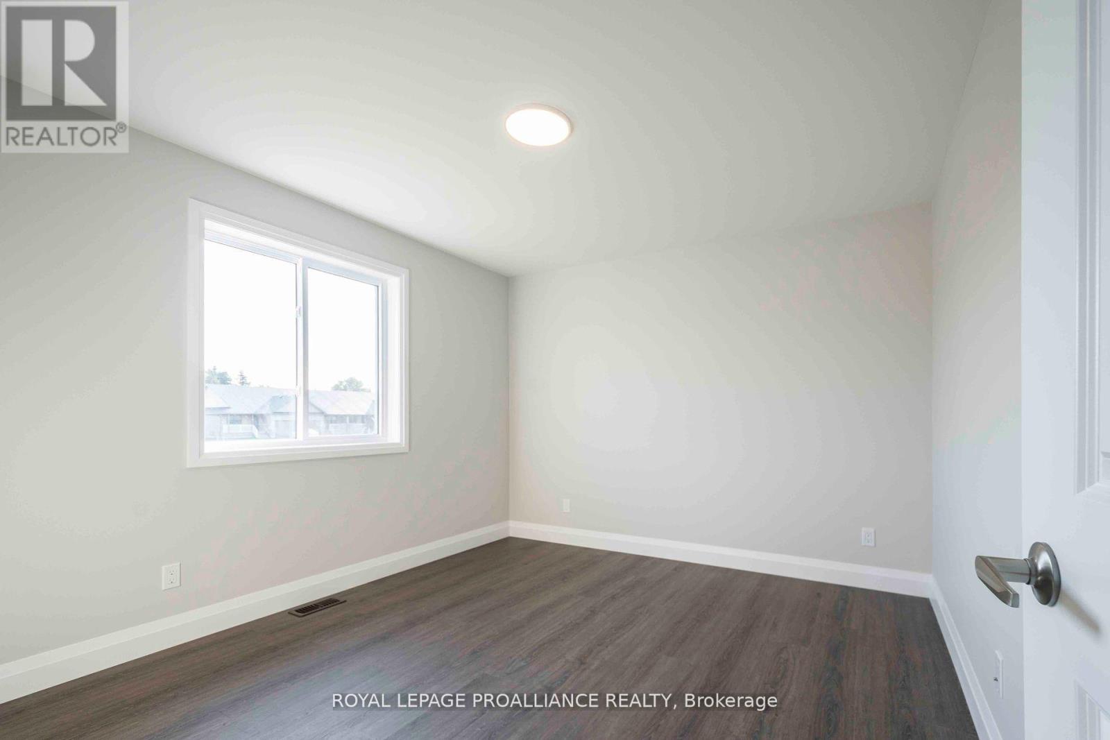 51 Mackenzie John Crescent Property Photo 14