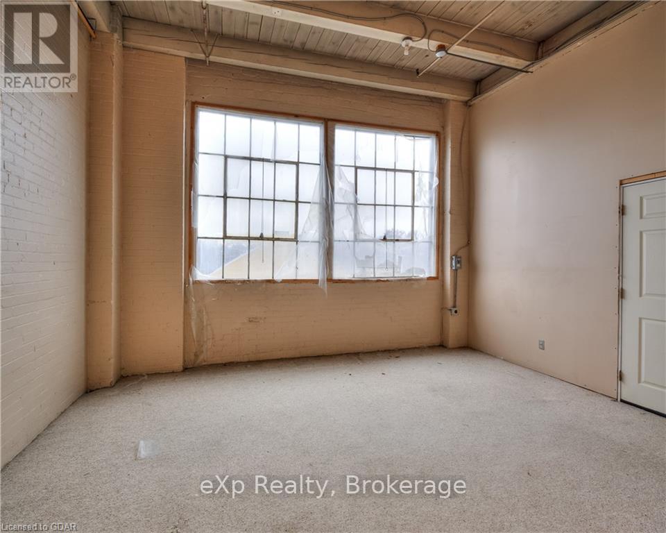 401 - 20 Park Hill Road E Property Photo 13