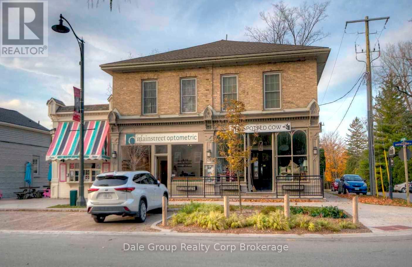 25 Main Street N Property Photo 1