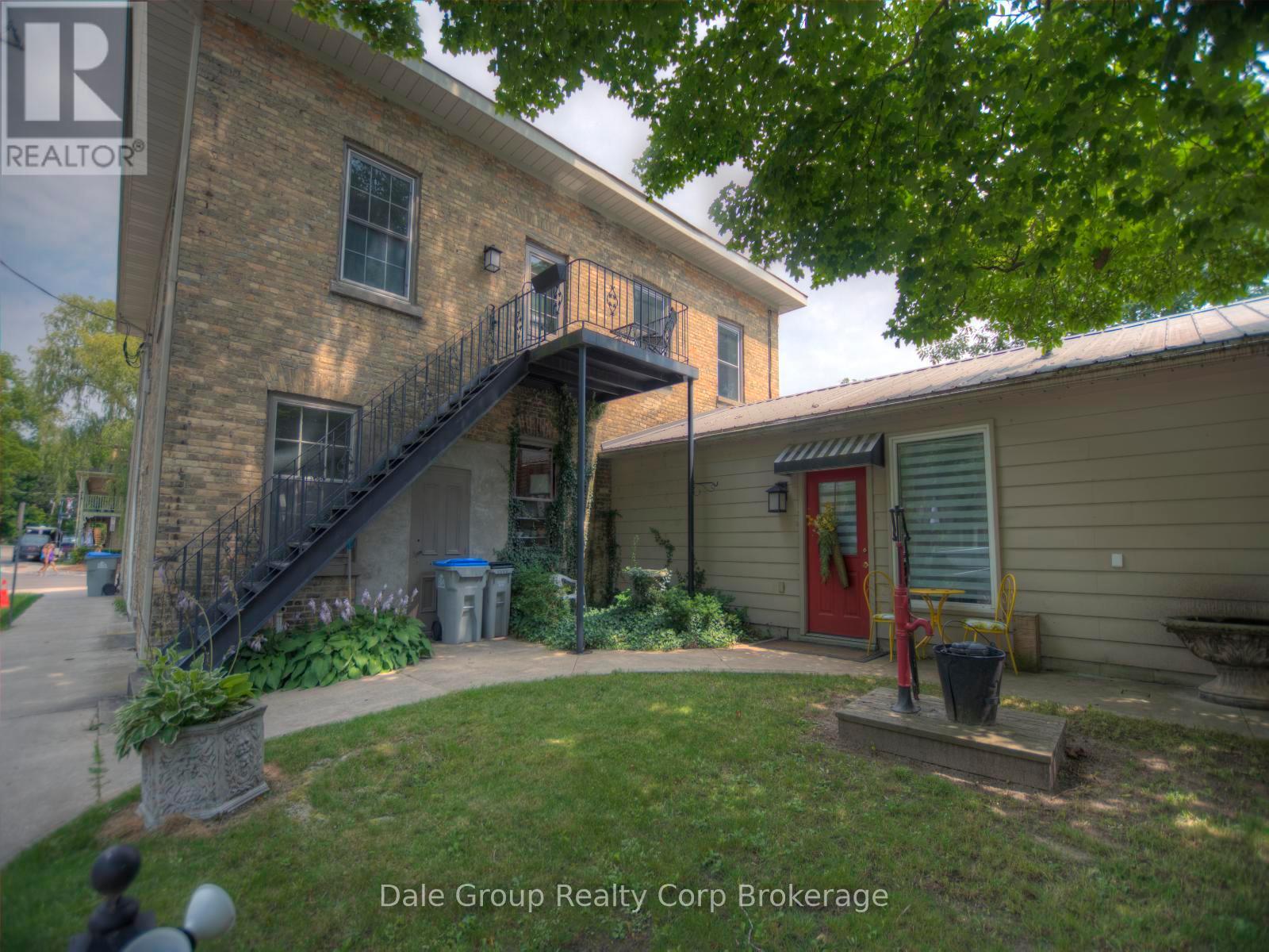 25 Main Street N Property Photo 6