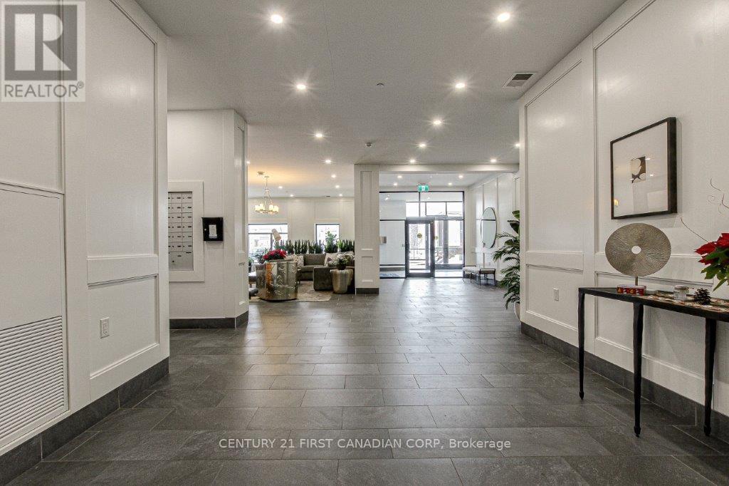914 - 260 Villagewalk Boulevard Property Photo 21
