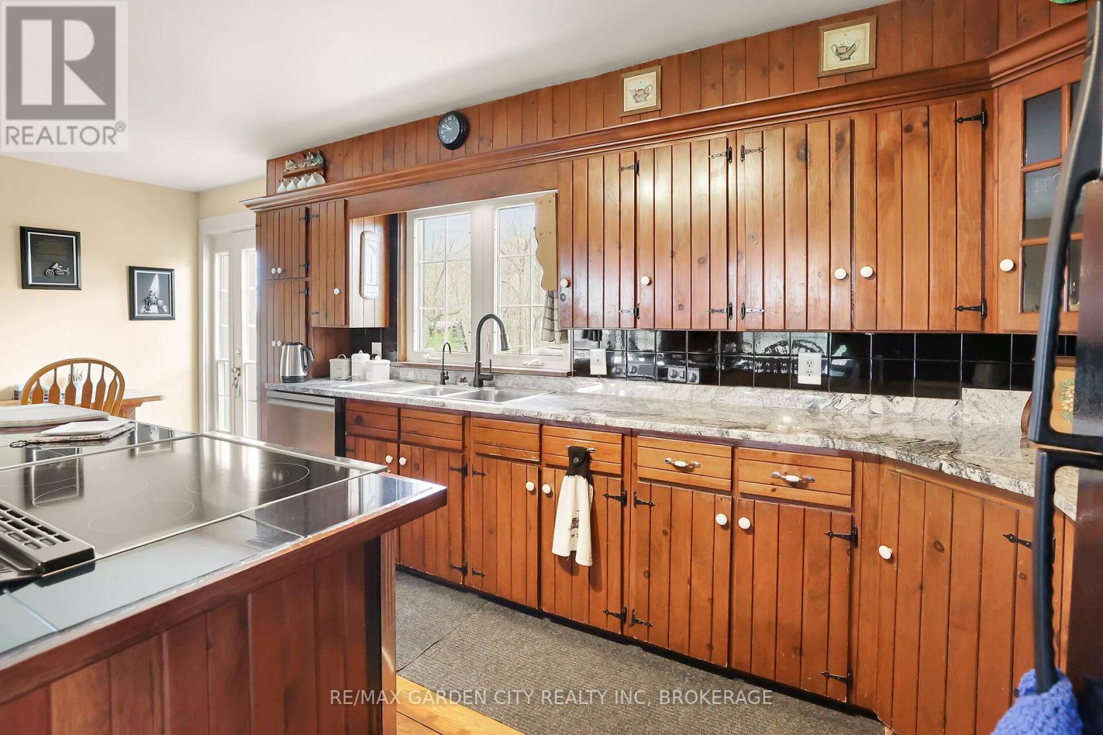 3200 Bertie Road Property Photo 6