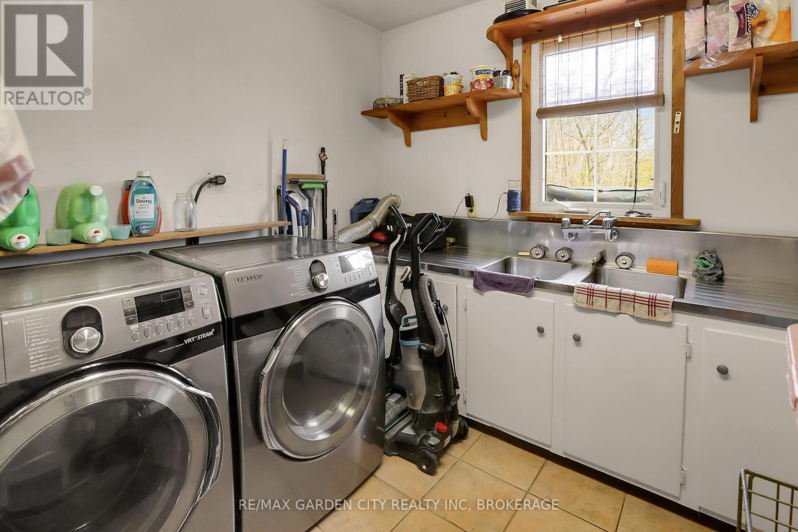 3200 Bertie Road Property Photo 14