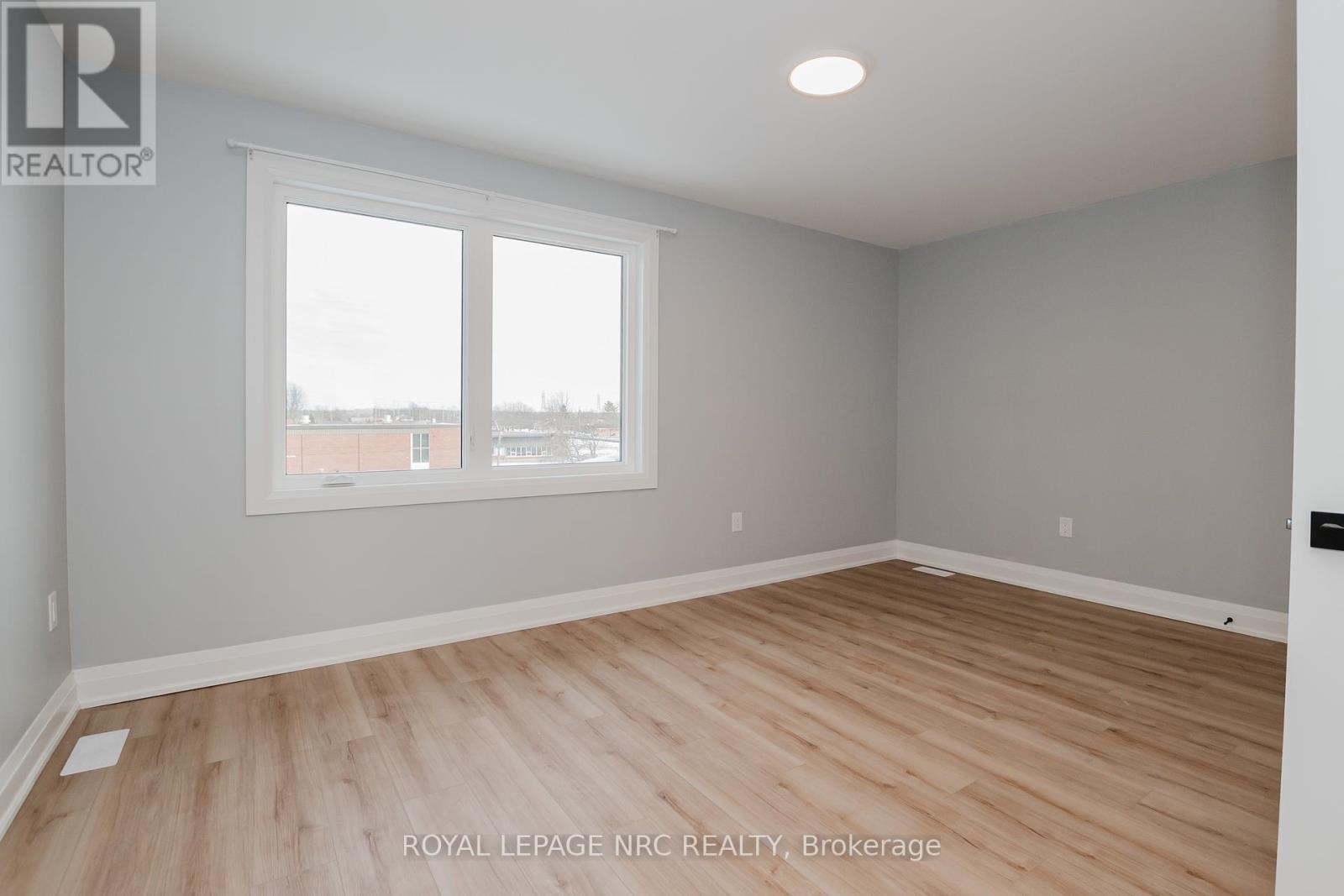 105a - 105 Southworth Street N Property Photo 5