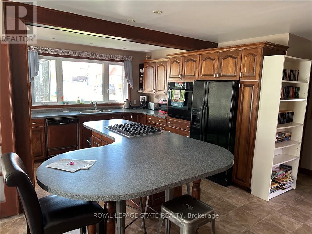 12289 Lakeshore Road Property Photo 13