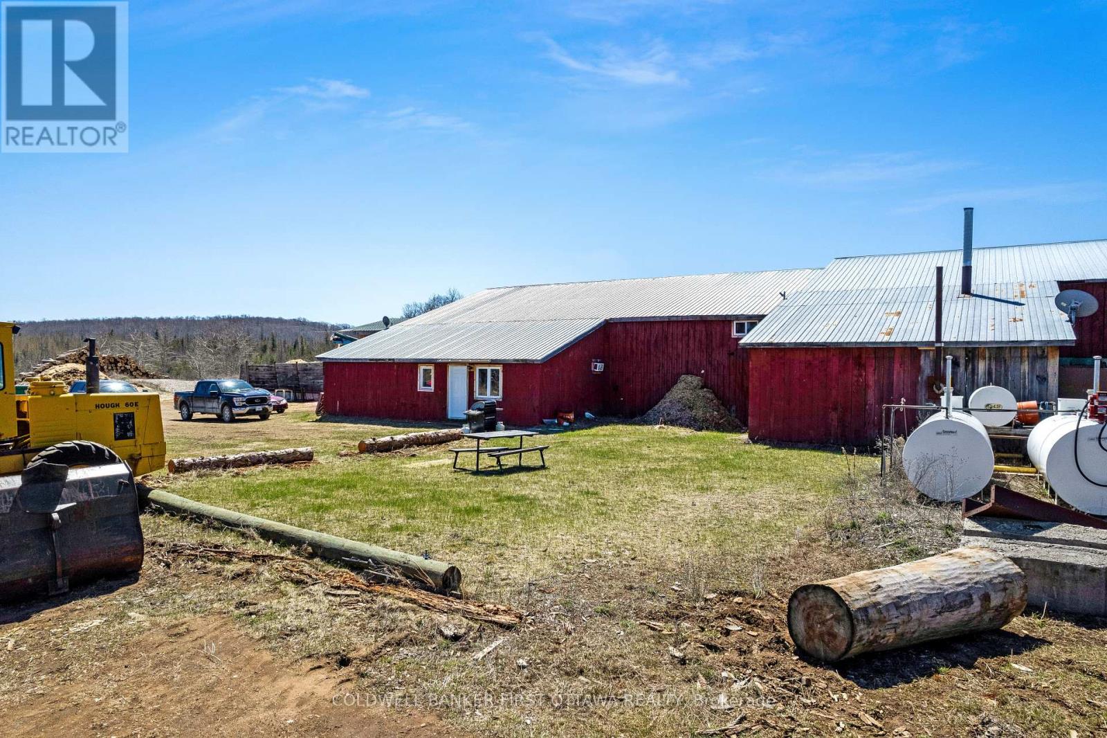 8687 Highway 511 Property Photo 9