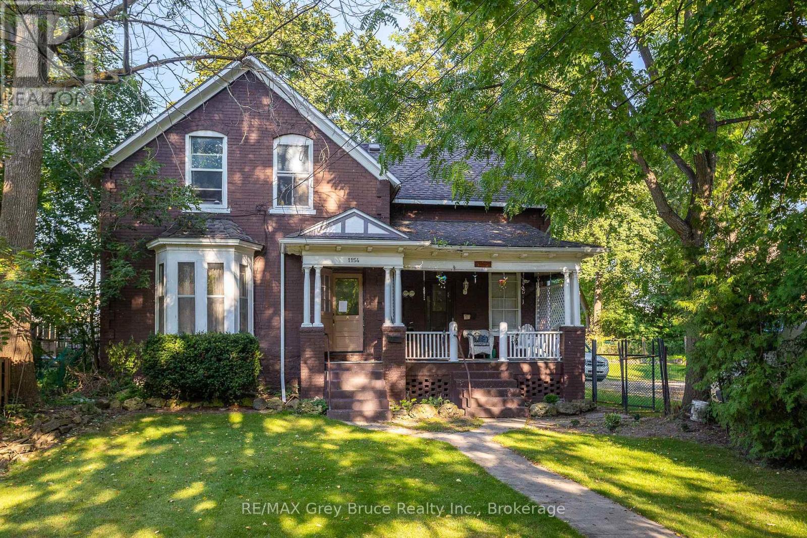 1154 4TH AVENUE E Property Photo 1