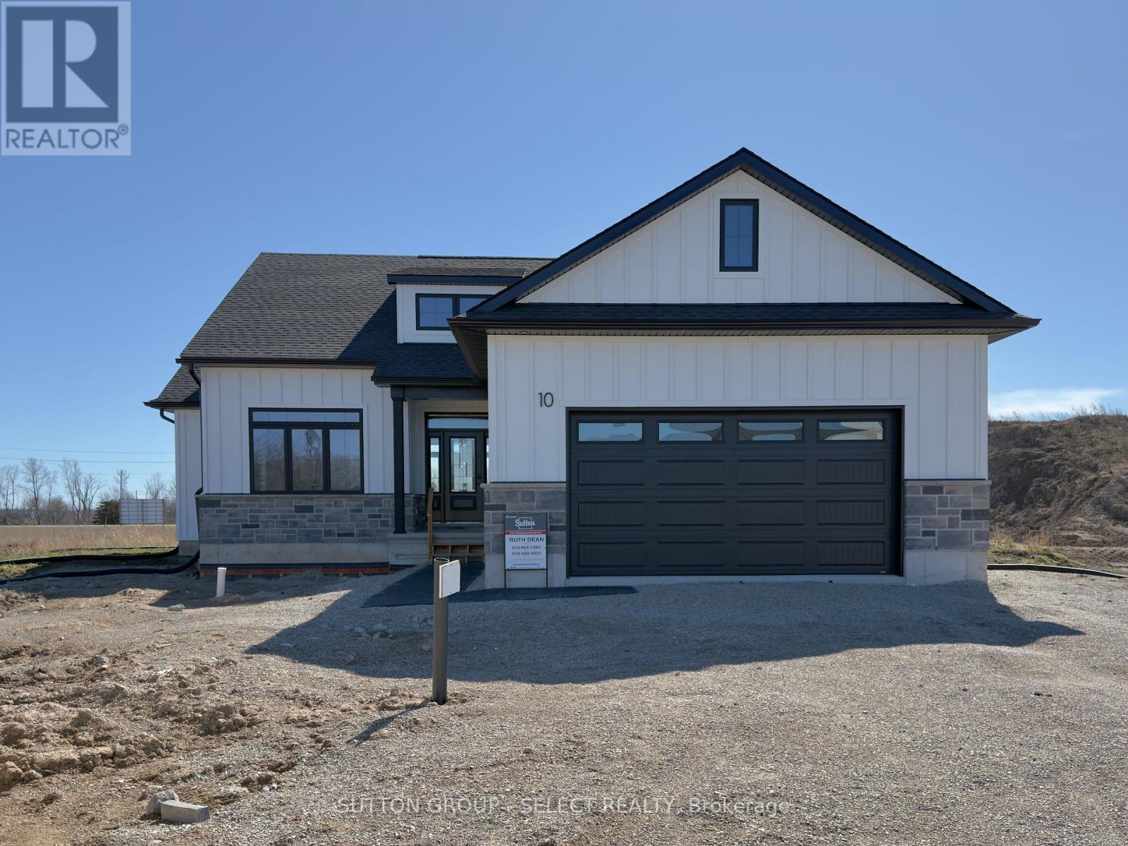 10 LOIS COURT Property Photo 1