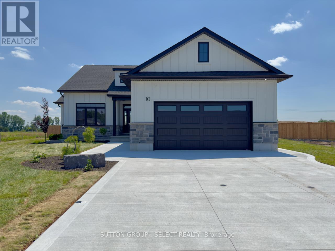 10 Lois Court Property Photo 1