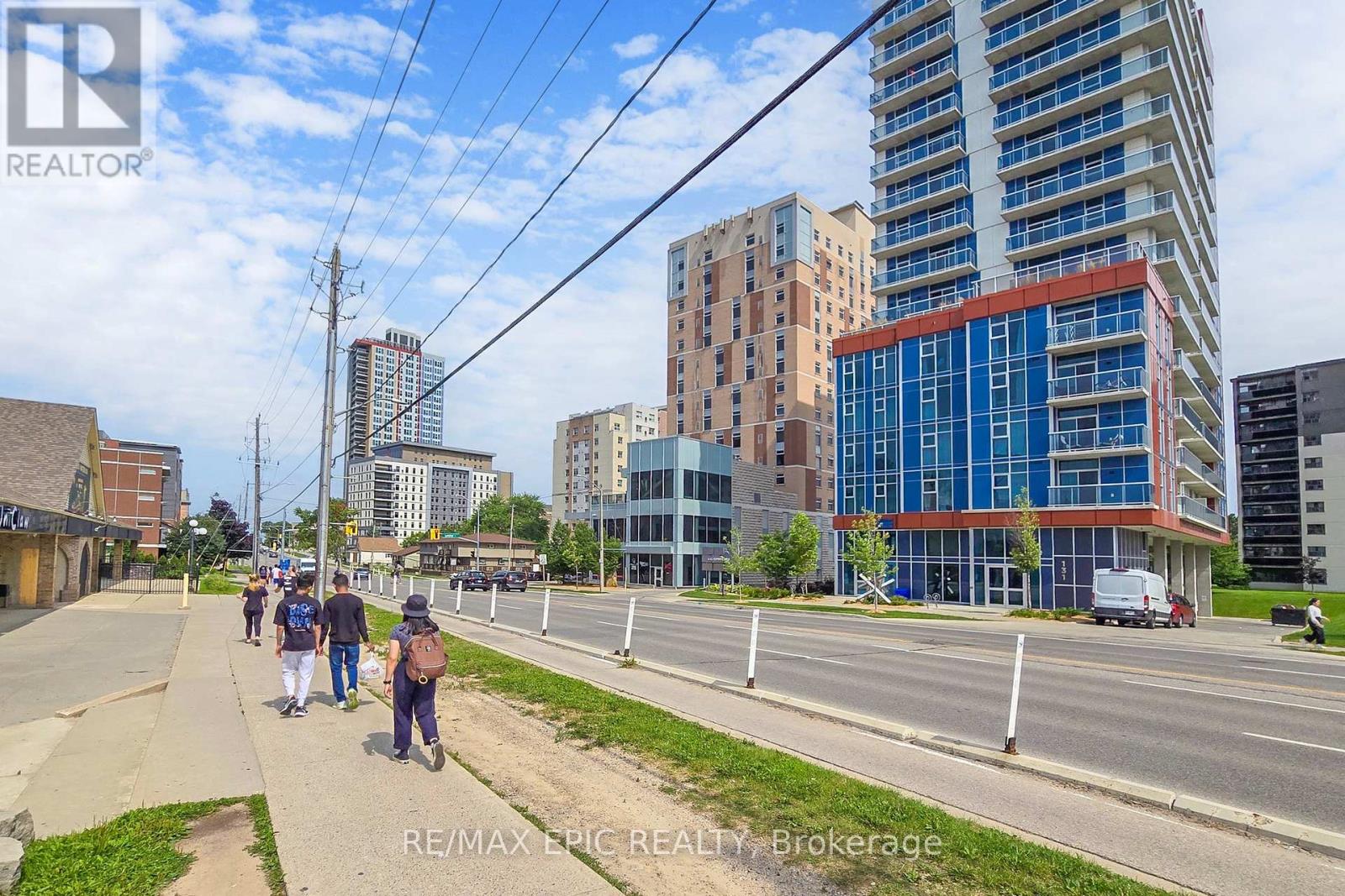 1b - 140 University Avenue W Property Photo 8