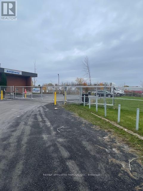 500 Boundary Road Property Photo 8
