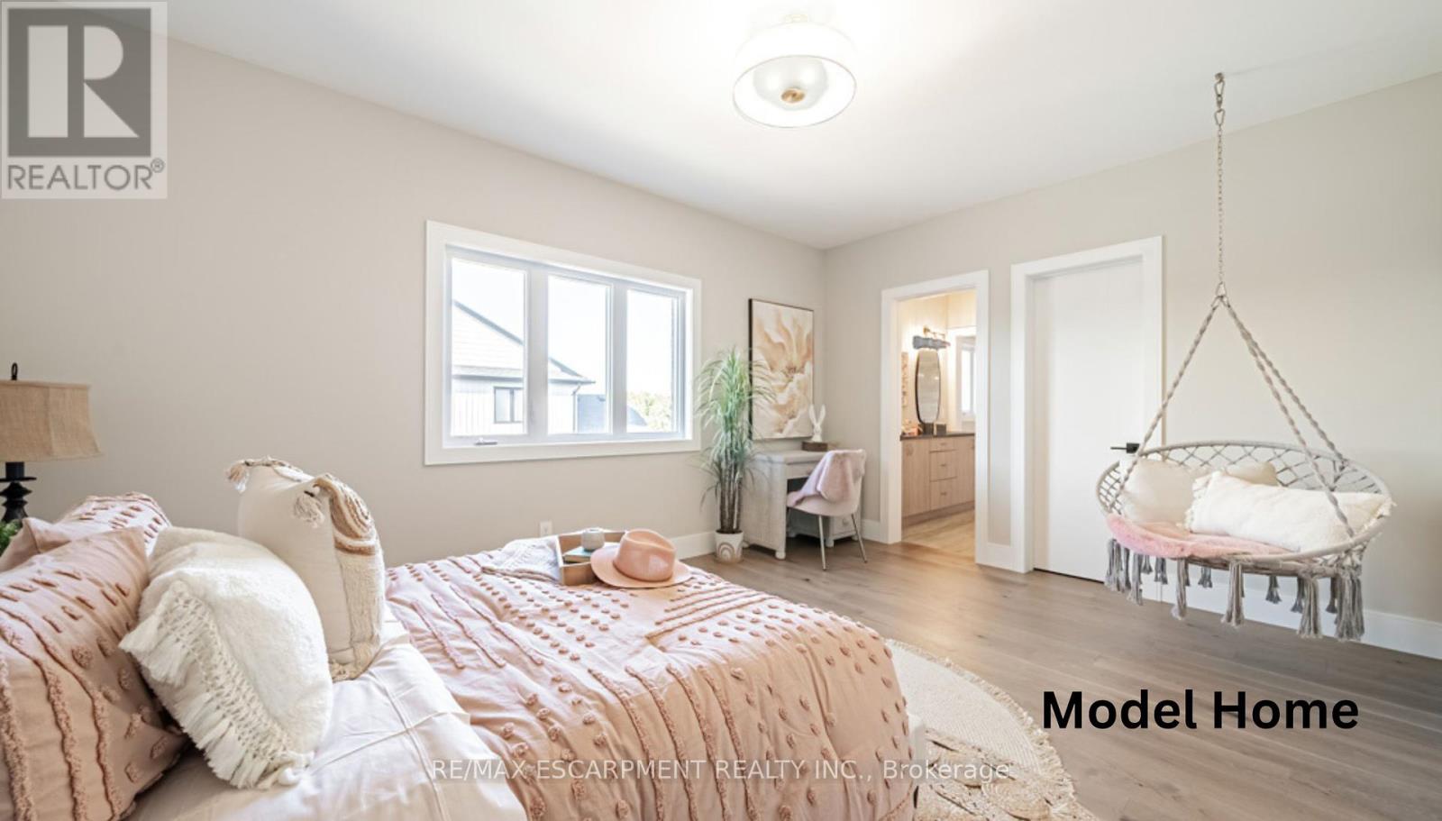 73 Workman Crescent Property Photo 17