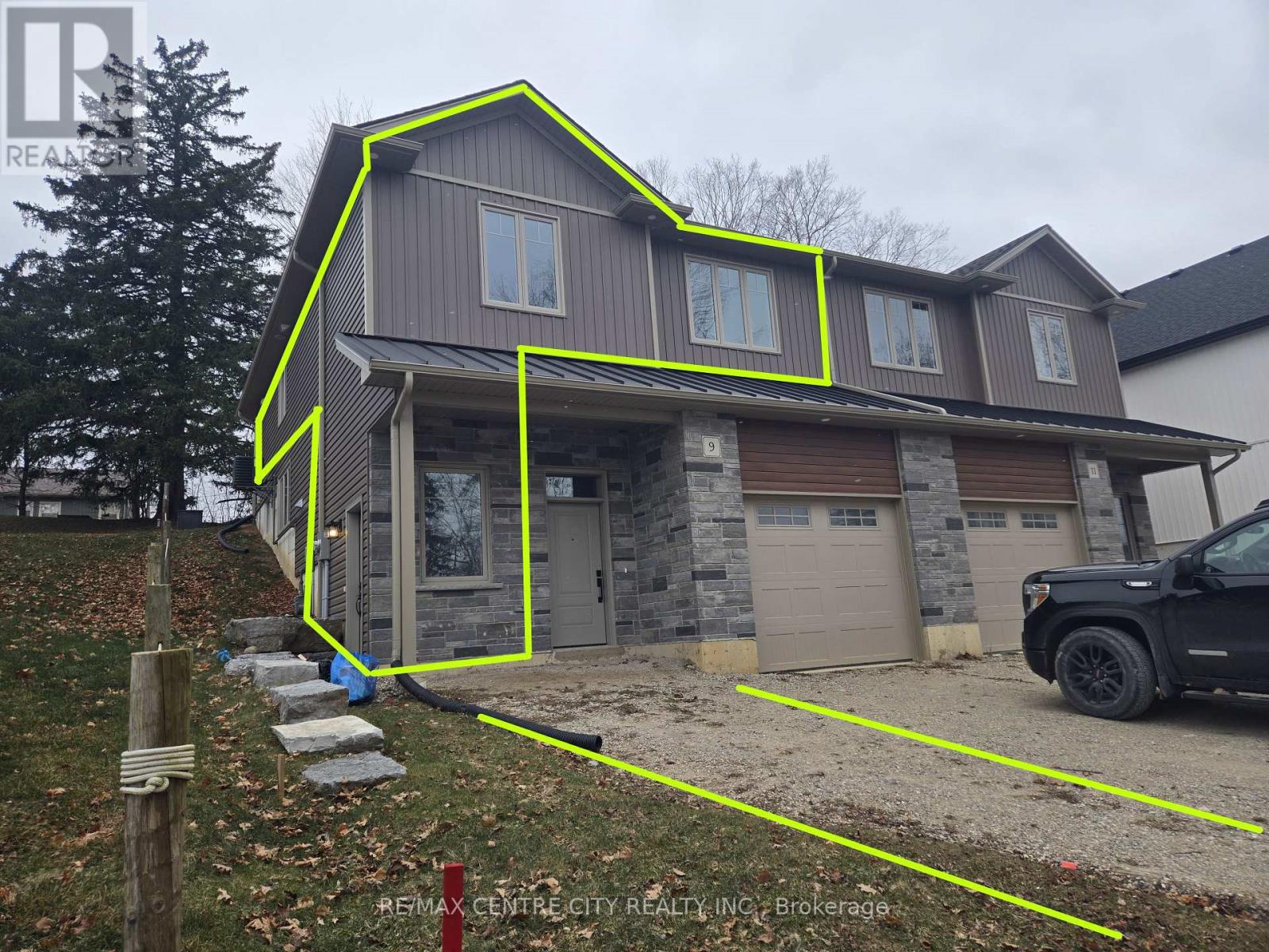 Upper - 9 Oak Street Property Photo 1