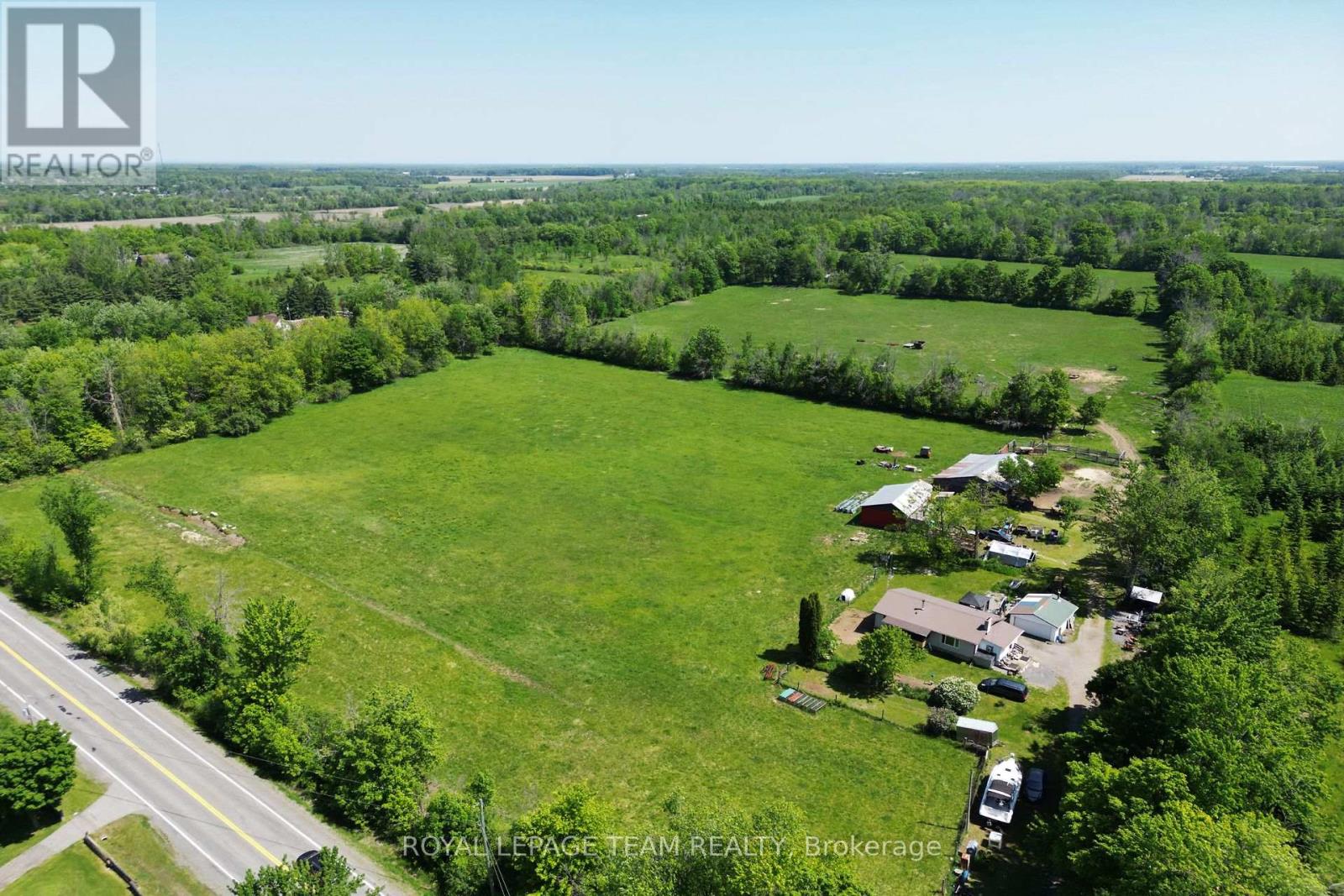 3159 8th Line Road Property Photo 3