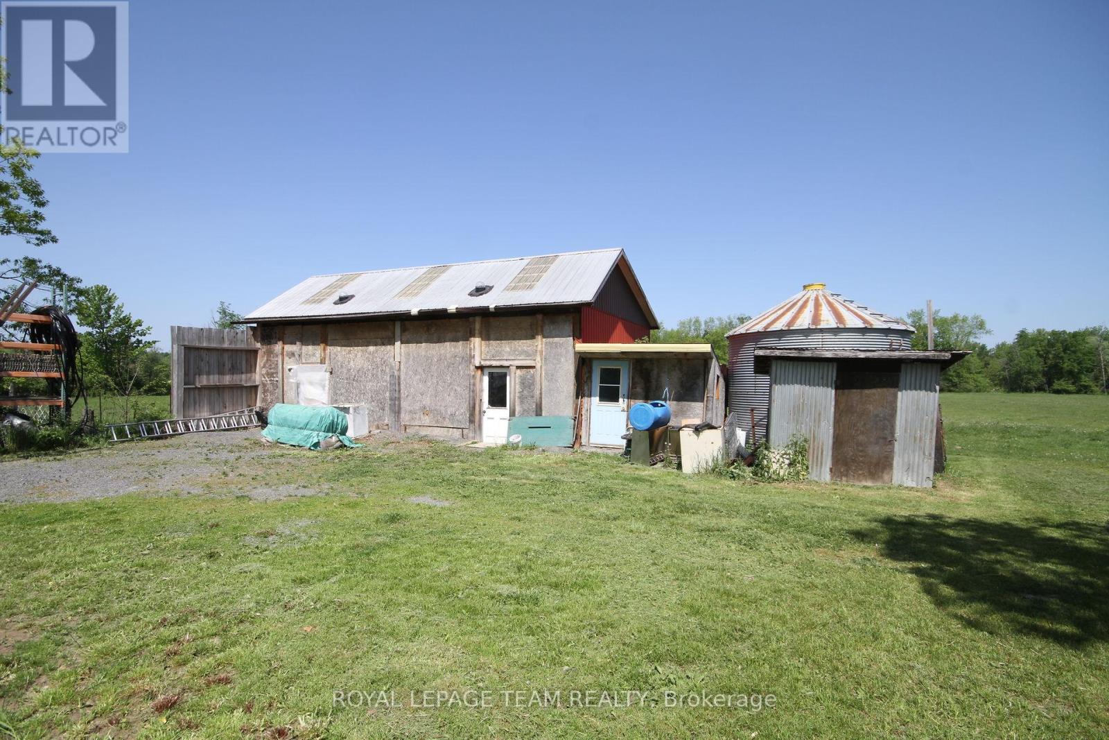 3159 8th Line Road Property Photo 20
