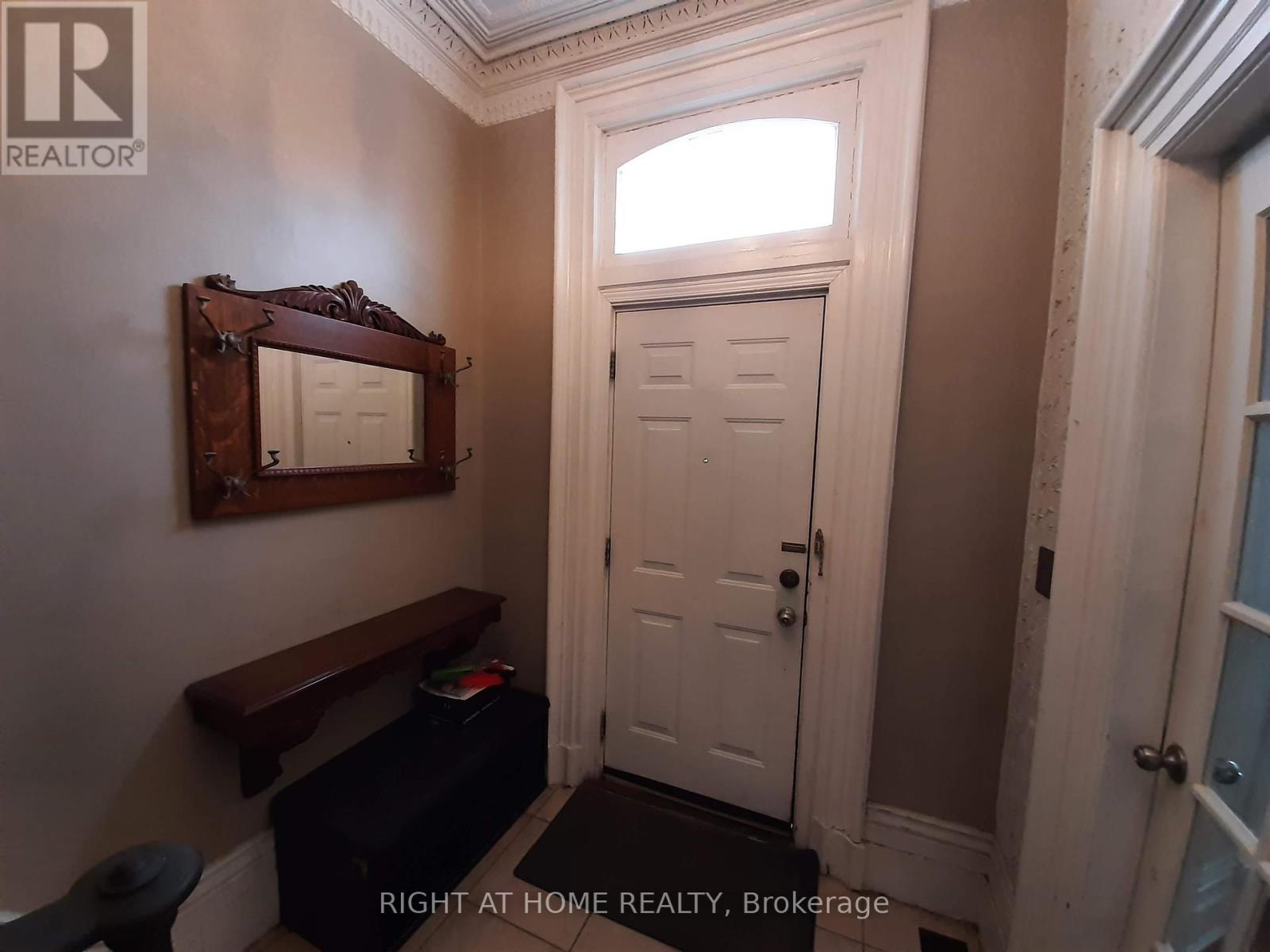 125 Charlotte Street Property Photo 5