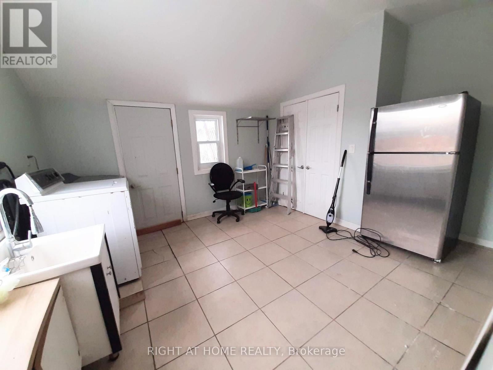125 Charlotte Street Property Photo 20