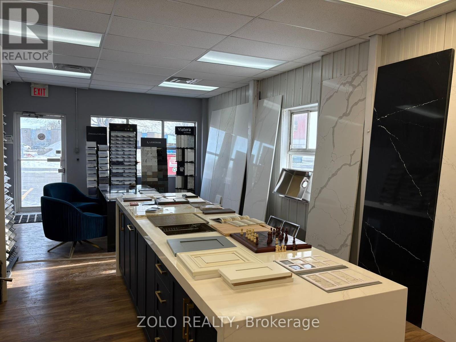 7 - 5509 Canotek Road Property Photo 2