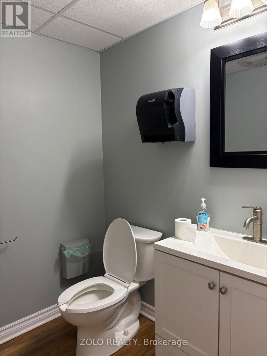 7 - 5509 Canotek Road Property Photo 11