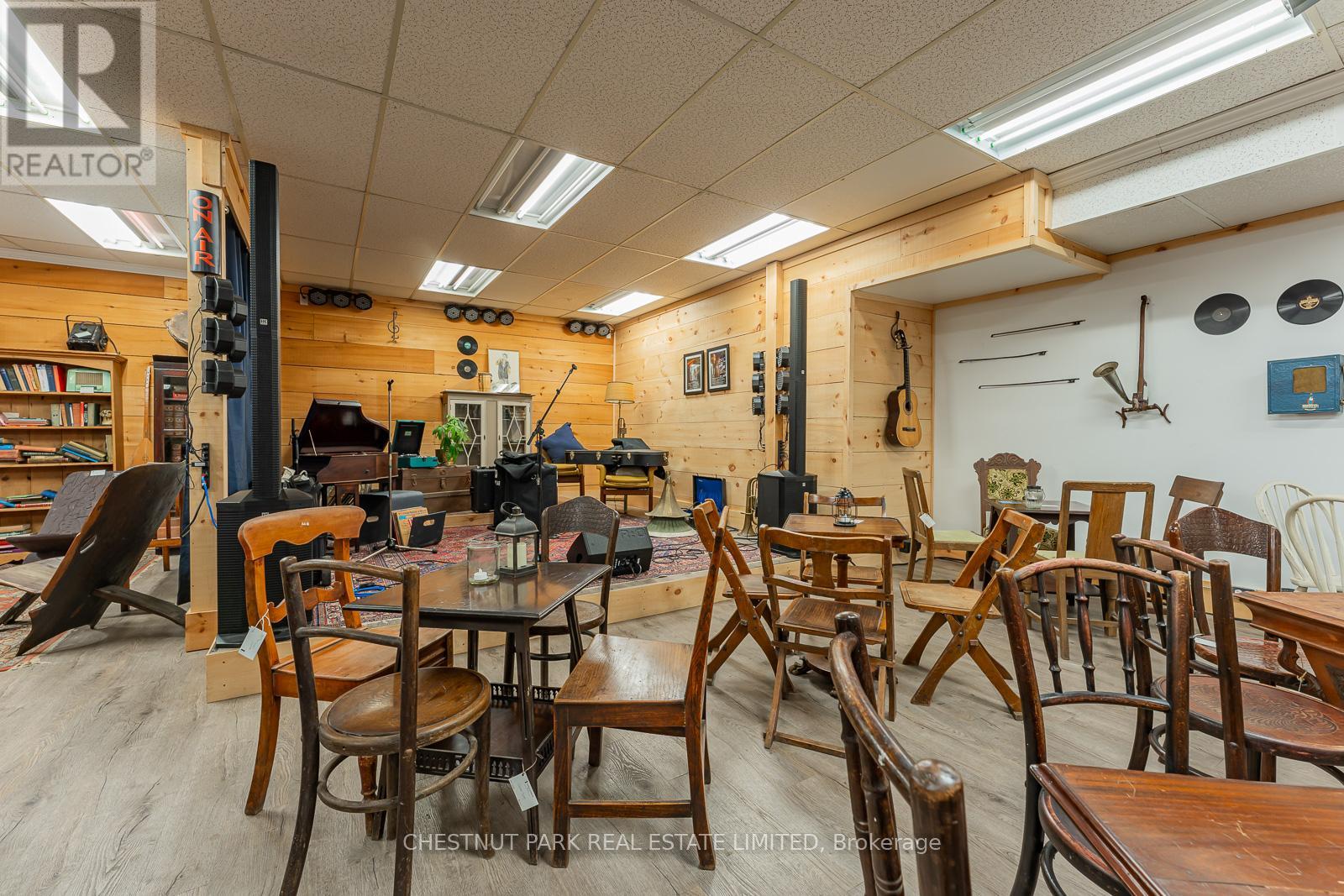 223/225 Highland Street Property Photo 14