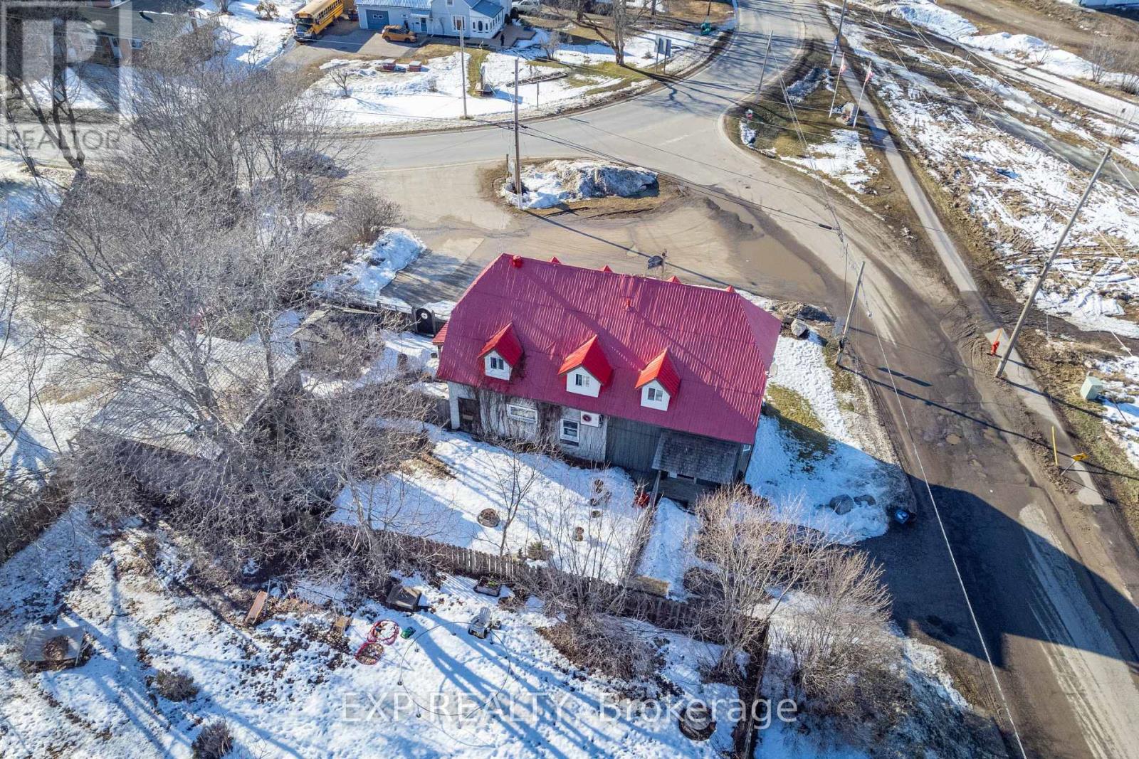 1598 Beachburg Road Property Photo 7