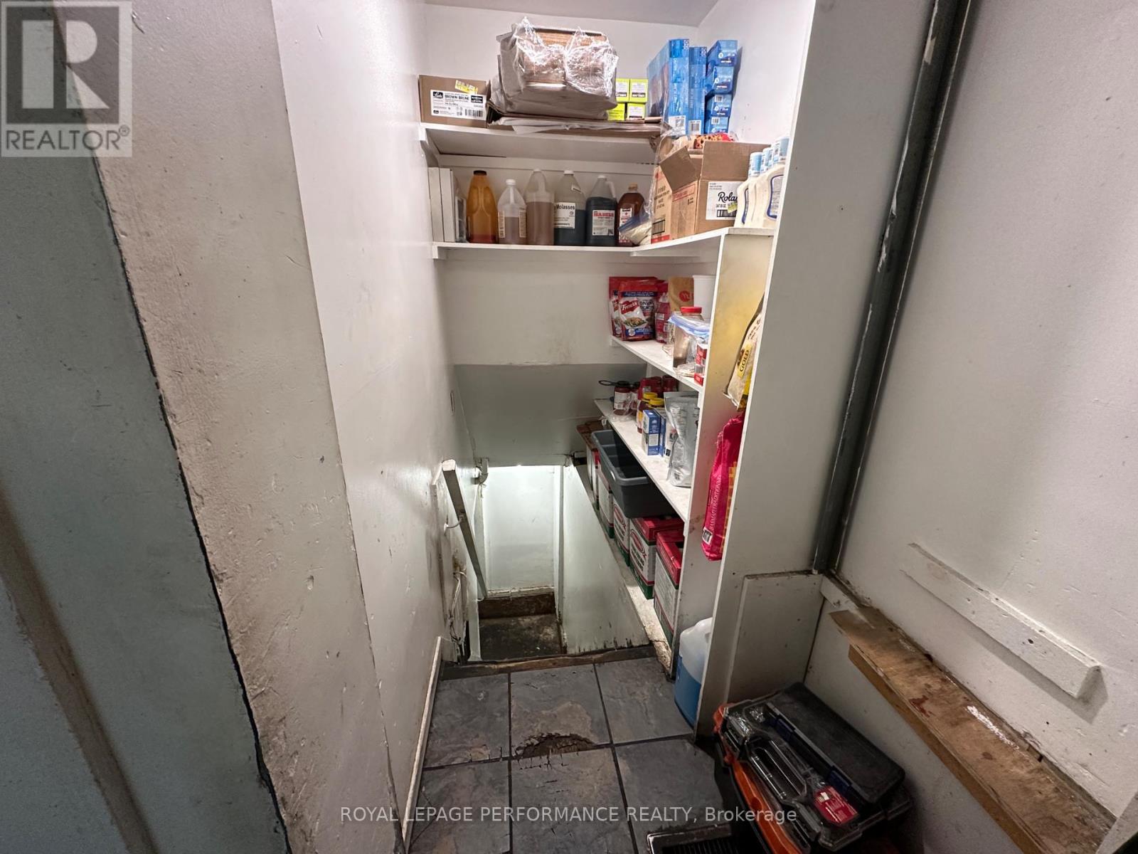 495 Somerset Street W Property Photo 12