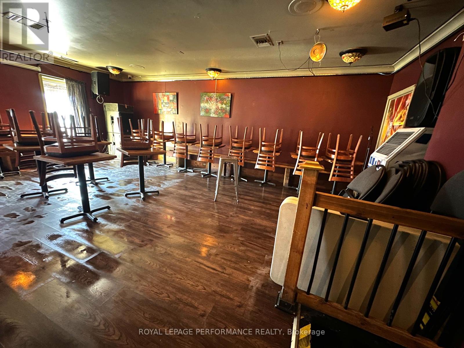 495 Somerset Street W Property Photo 13