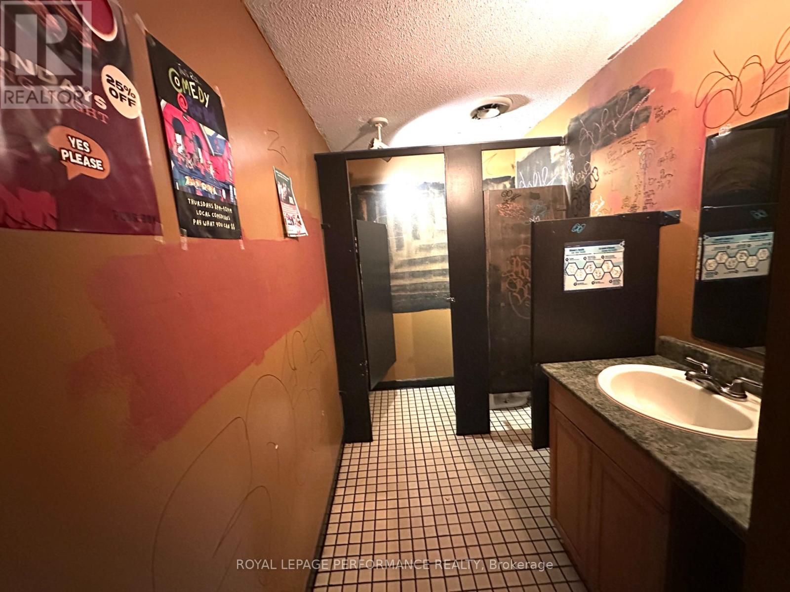 495 Somerset Street W Property Photo 17