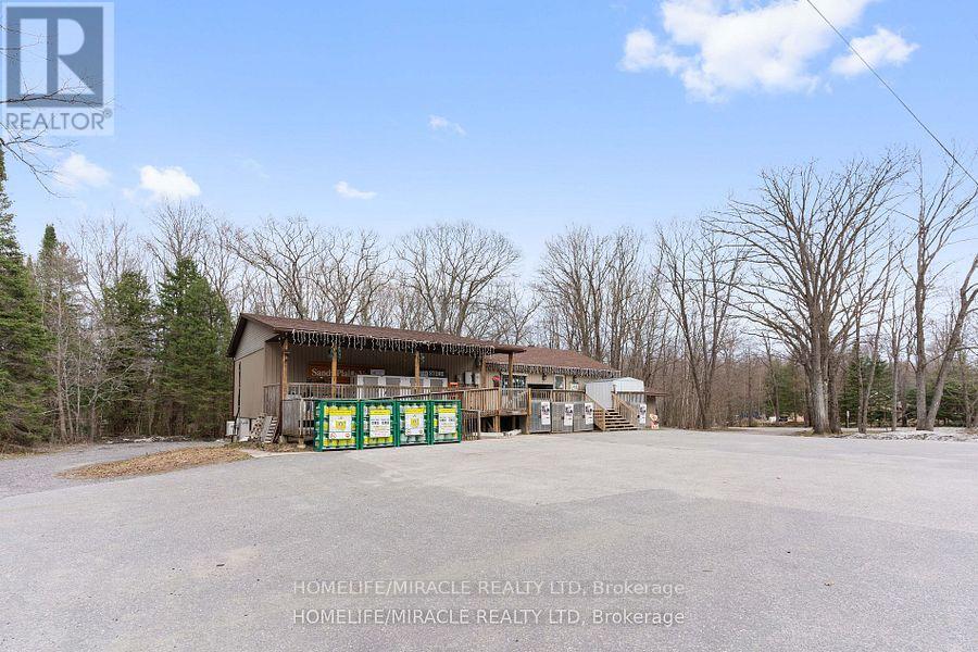 39 Sandy Plains Road N Property Photo 4