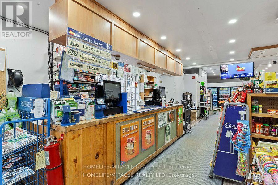 39 Sandy Plains Road N Property Photo 13