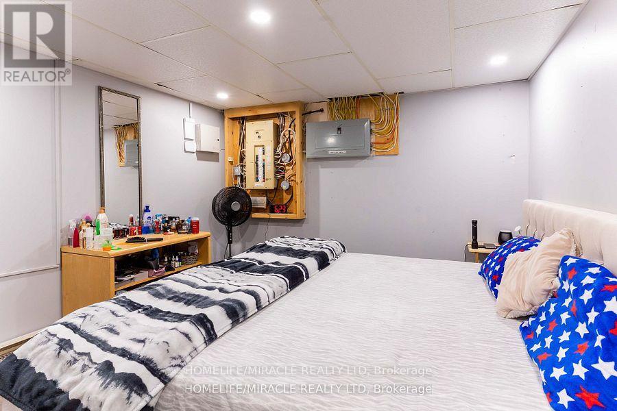 39 Sandy Plains Road N Property Photo 22