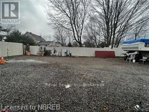 141 Phillip Street E Property Photo 7