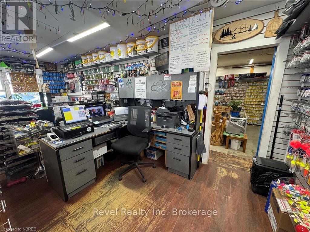 141 Phillip Street E Property Photo 18