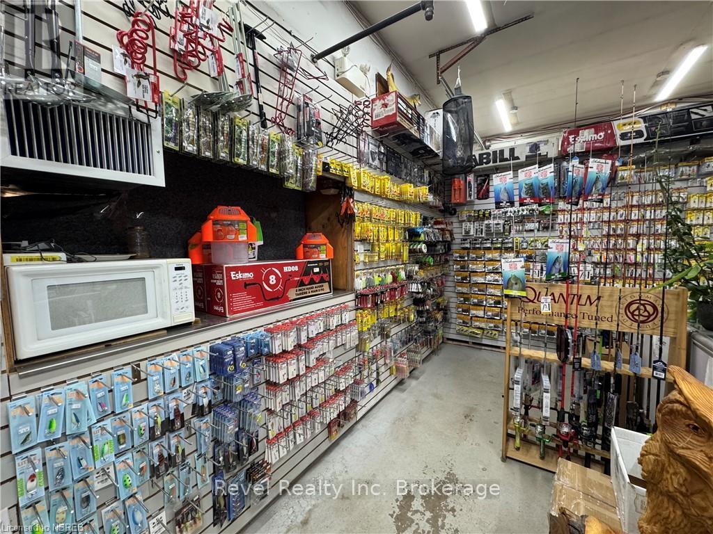141 Phillip Street E Property Photo 26