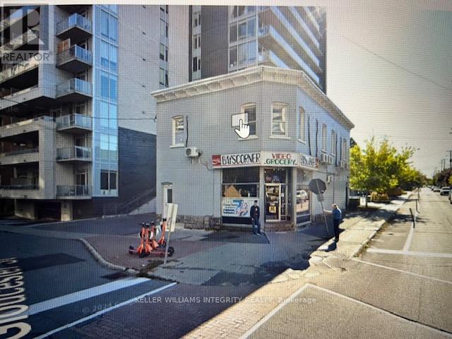 245 Bay Street E Property Photo 2